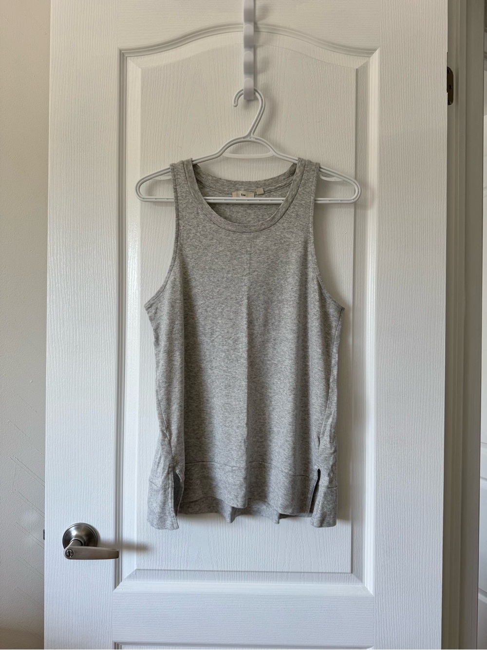 Aritzia TNA relaxed tank